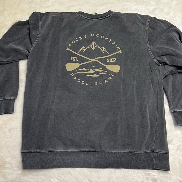 independent trading co Tops - Vintage style sweatshirt - Rocky Mountain Paddleboard vintage gray